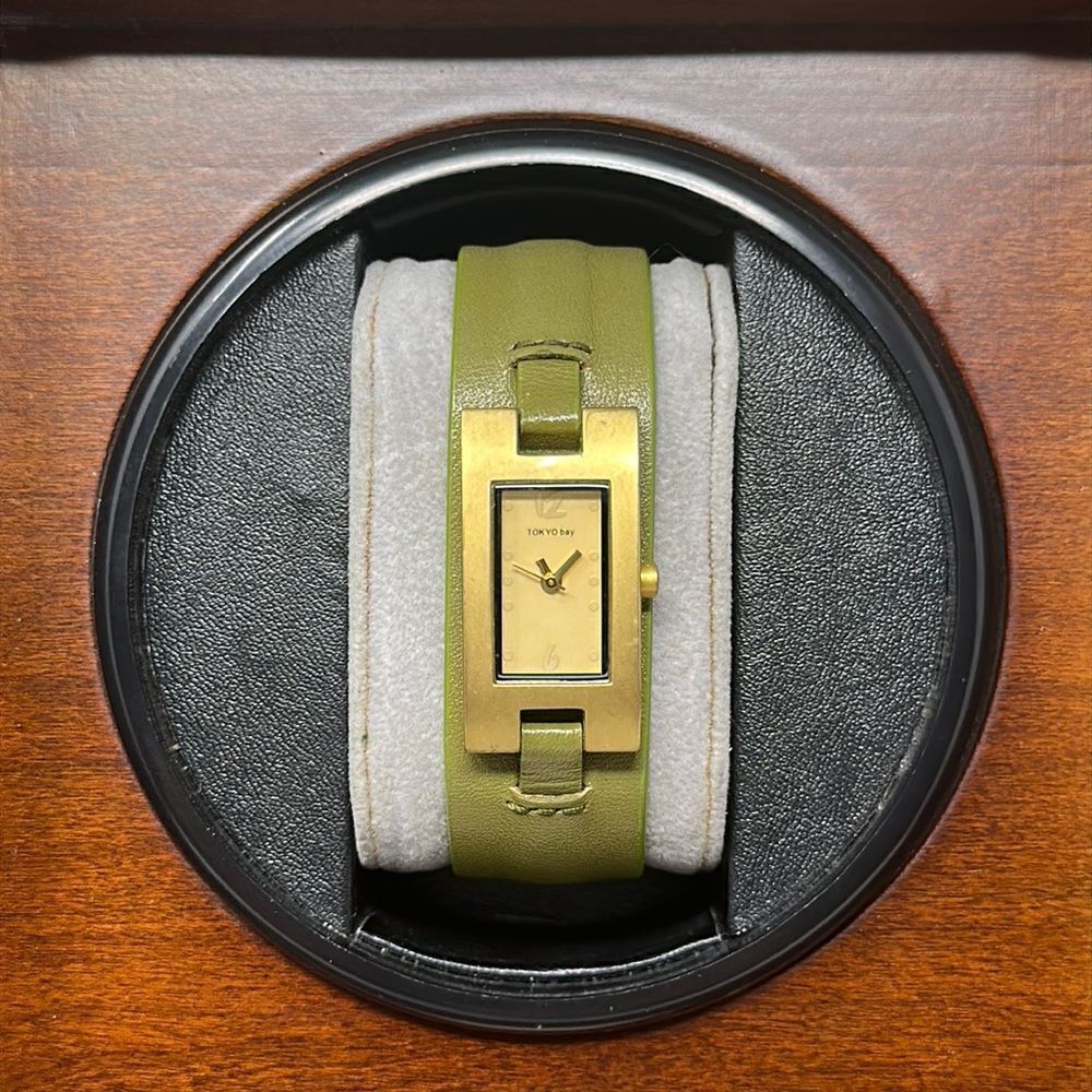 Tokyo bay green leather watch